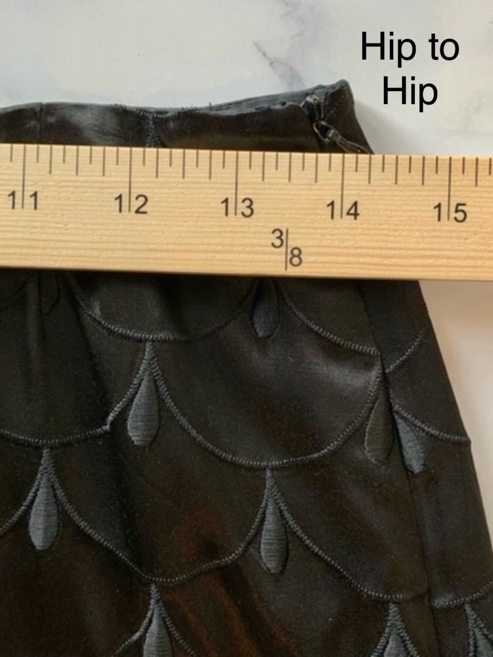 Tocca Black Silk Scaled and Scallop & Crystal  Skirt Knee Length Size 2 - Picture 5 of 8
